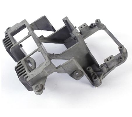 Pièces de coulée sous pression en aluminium zinc pour automobile pour pièces de traitement des métaux